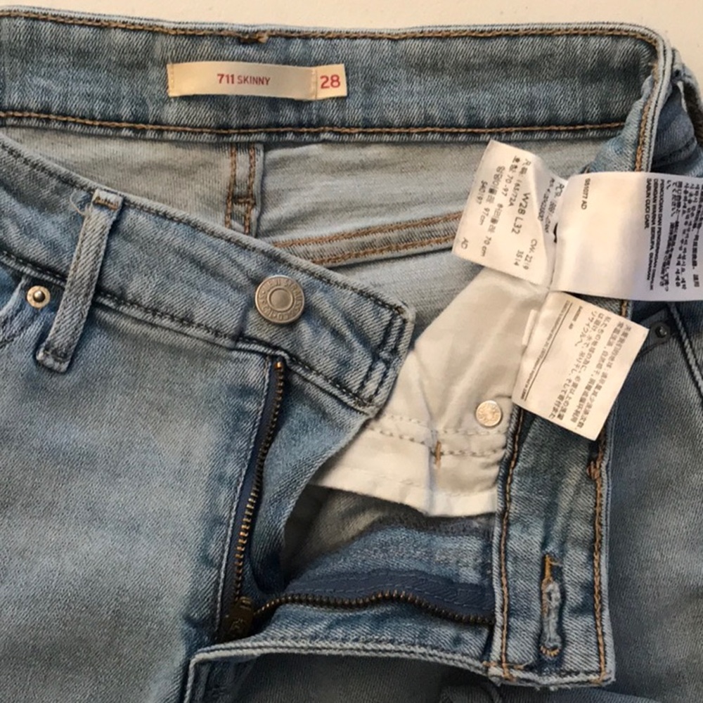 Levi’s 711 Skinny Jeans, size 28L (28/32)